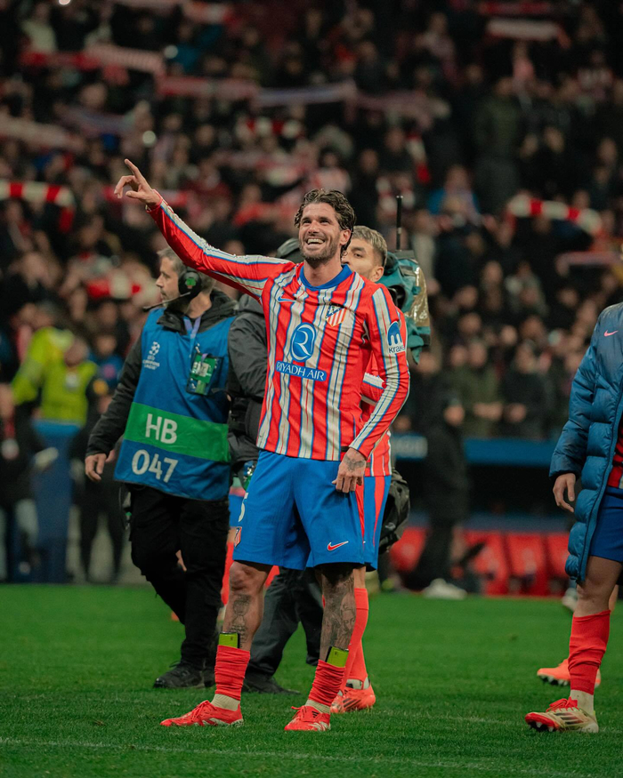 足球西甲豪门迎来连胜，状态回暖（西甲豪门重返胜轨，状态复苏）