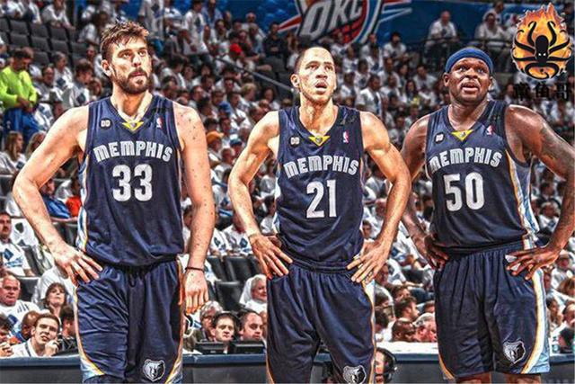 记者：切尔西中场霍尔加盟埃弗顿的转会费为2400万镑+浮动（记者：埃弗顿以2400万英镑加浮动签下切尔西中场霍尔）