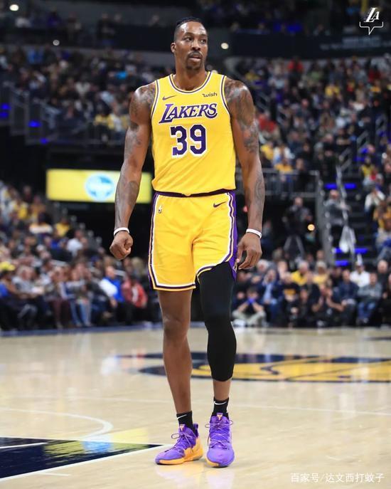 随着约基奇轰56+16+15，NBA圣诞大战收官！常规赛MVP悬念不大：3选1（约基奇砍下56分16篮板15助攻，圣诞大战收官，常规赛MVP大势已明：三人角逐）